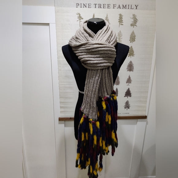 Steve MaddenWomen's Scarf Over-The-Top Rib-Knit Scarf Beige - Picture 6 of 9